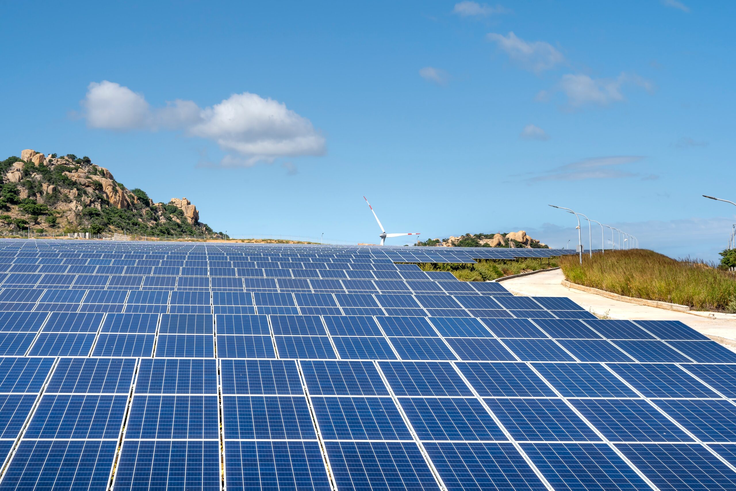 Best Solar Company near me, solar plant in Nagpur, Commercial & Industrial solar